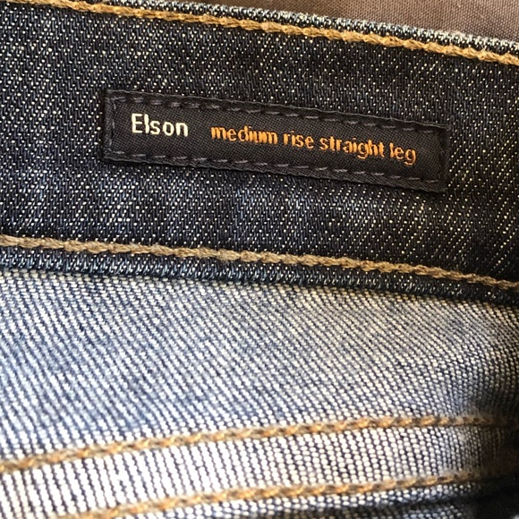 Medium rise straight leg dark blue jeans stretchy - Picture 7 of 8